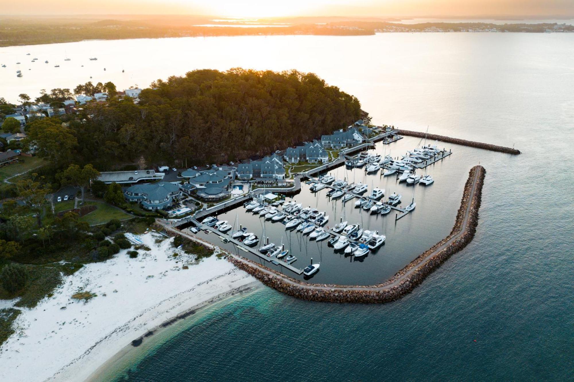แองคอเรจ พอร์ต สตีเฟ่น Hotel Corlette ภายนอก รูปภาพ