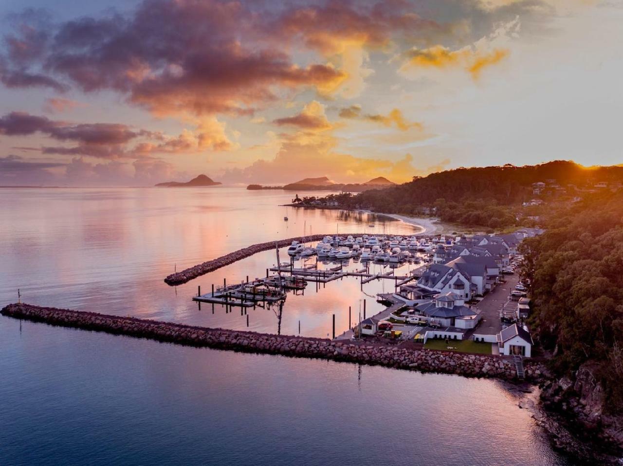 แองคอเรจ พอร์ต สตีเฟ่น Hotel Corlette ภายนอก รูปภาพ